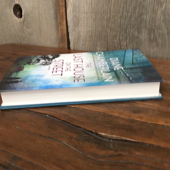 The Last House on the Street by Diane Chamberlain Hardcover Book - Picture 11 of 14